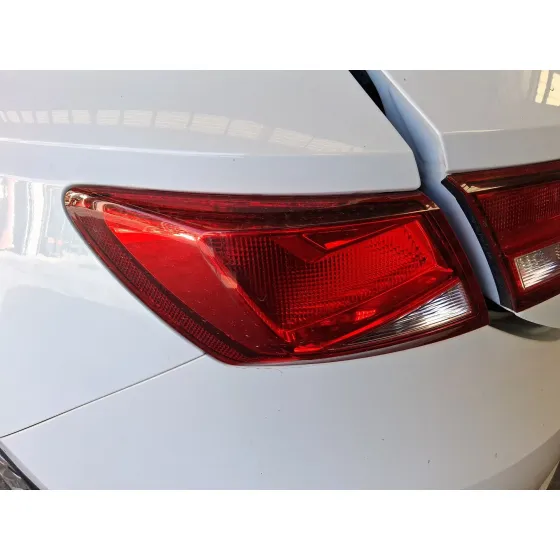 Piloto Trasero Izquierdo Exterior para Seat Leon (5F1)