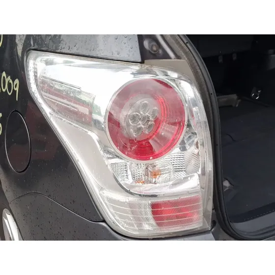 Piloto Trasero Izquierdo para Toyota Verso (_R2_)