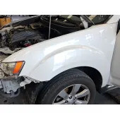 Aleta Delantera Izquierda para Mitsubishi Outlander Ii Van (Cw_W)