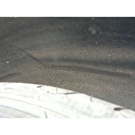Plastico Pase Rueda Tras. Izq. para Mitsubishi Outlander Ii Van (Cw_W)