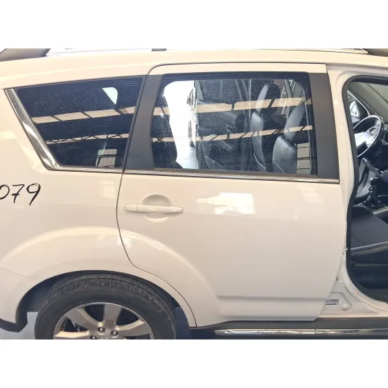 Puerta Trasera Derecha para Mitsubishi Outlander Ii Van (Cw_W)