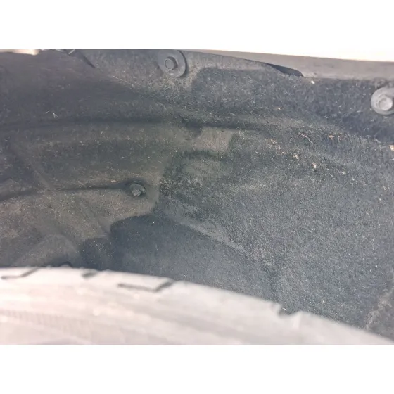 Plastico Pase Rueda Tras. Izq. para Bmw 1 (F21)