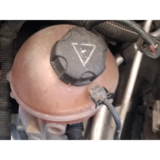 Deposito Expansion para Peugeot 5008 (0U_, 0E_)