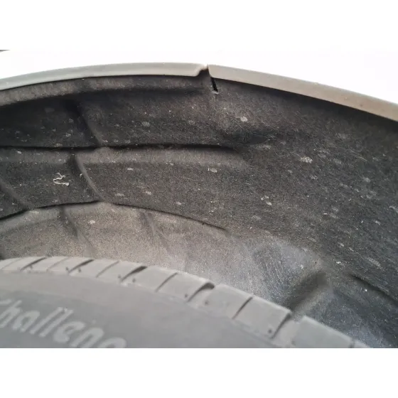Plastico Pase Rueda Tras. Izq. para Peugeot 5008 (0U_, 0E_)