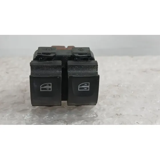 Mando Elevalunas Delantero Izquierdo para Dacia Duster (Hm_)