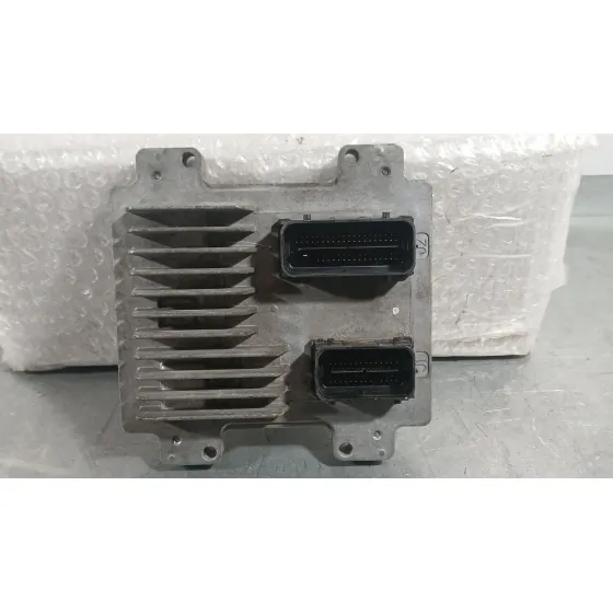 Centralita Motor Uce para Opel Corsa E (X15)