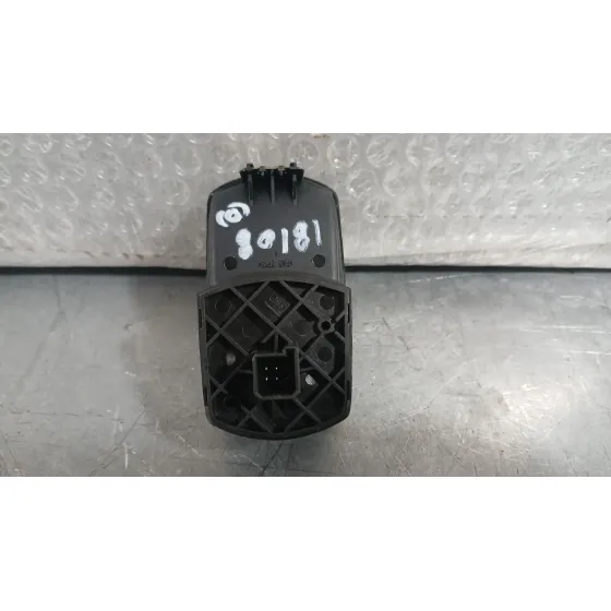 Mando Elevalunas Delantero Derecho para Opel Corsa E (X15)