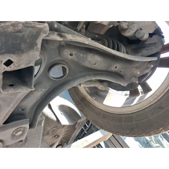 Brazo Suspension Inferior Delantero Izquierdo para Skoda Fabia Iii (Nj3)