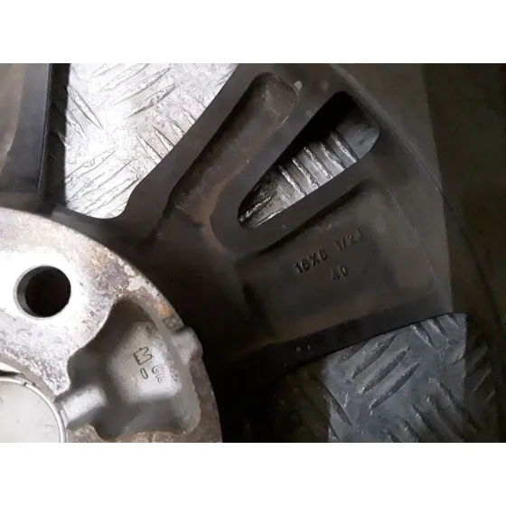 Llanta Aluminio para Nissan Leaf (Ze1)