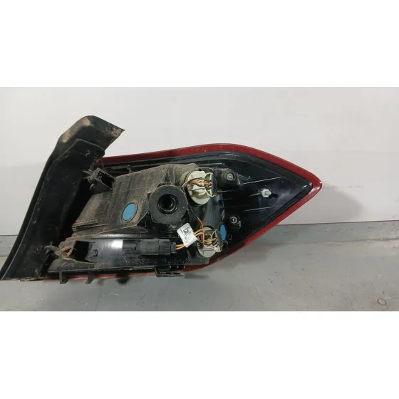Piloto Trasero Izquierdo Exterior para Ford Fiesta Vii (Hj, Hf)