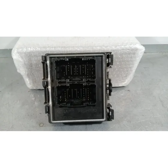 Caja Reles / Fusibles para Ford Fiesta Vii (Hj, Hf)