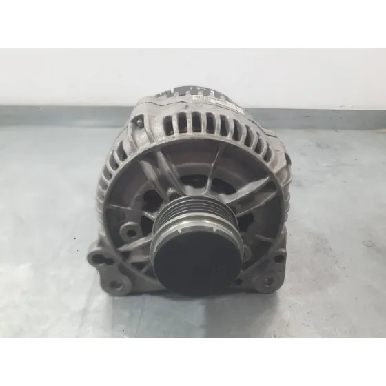 Alternador para Volkswagen Passat B5 (3B2)