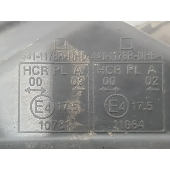 Faro Derecho para Volkswagen Passat B5 (3B2)
