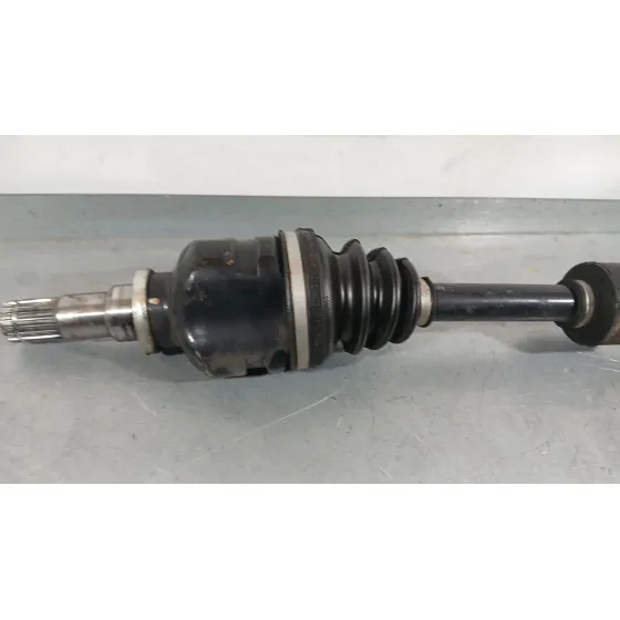 Transmision Delantera Derecha para Toyota Yaris (_P13_)