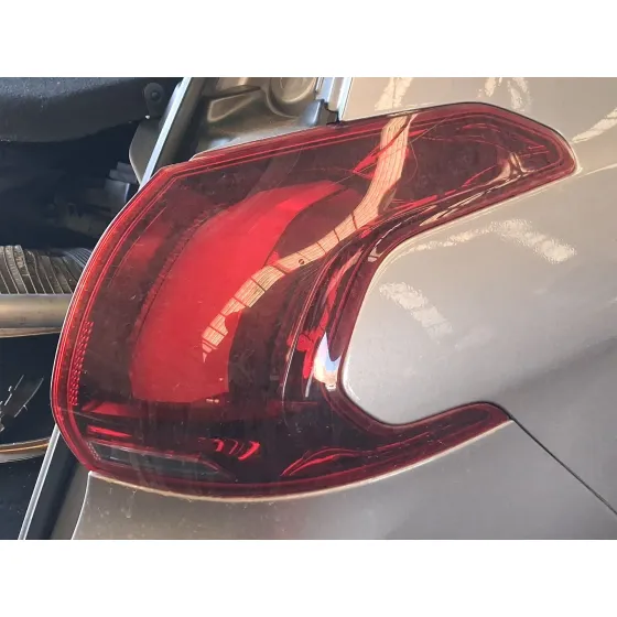 Piloto Trasero Derecho Exterior para Peugeot 2008 I (Cu_)