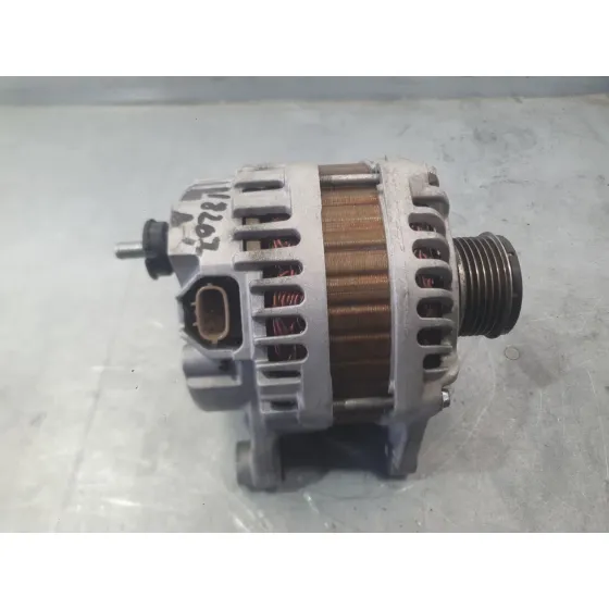 Alternador para Nissan Juke (F15)