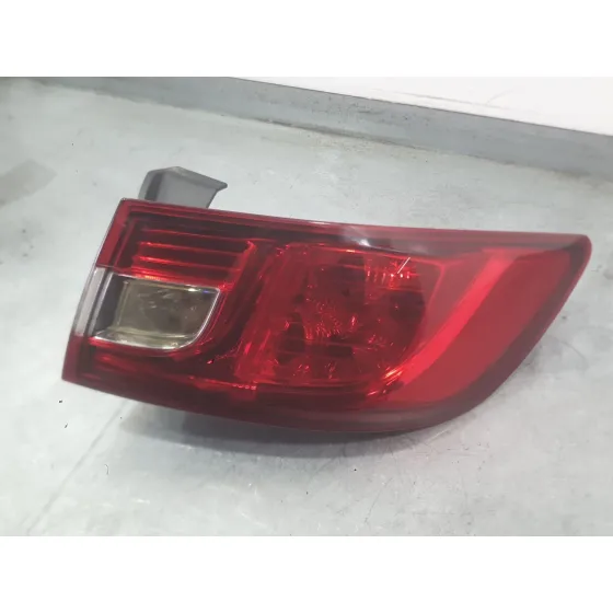 Piloto Trasero Derecho Exterior para Renault Clio Iv (Bh_)