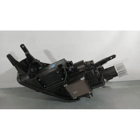 Faro Derecho para Mg Zs Suv (Azs1)