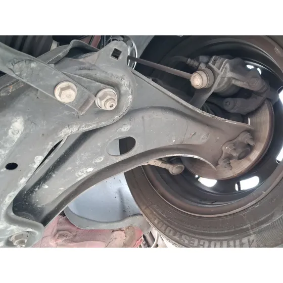 Brazo Suspension Inferior Delantero Izquierdo para Peugeot 208 I (Ca_, Cc_)
