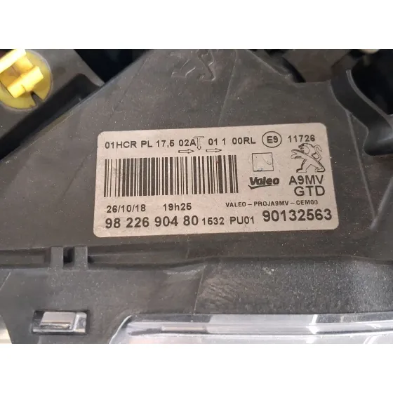 Faro Izquierdo para Peugeot 208 I (Ca_, Cc_)