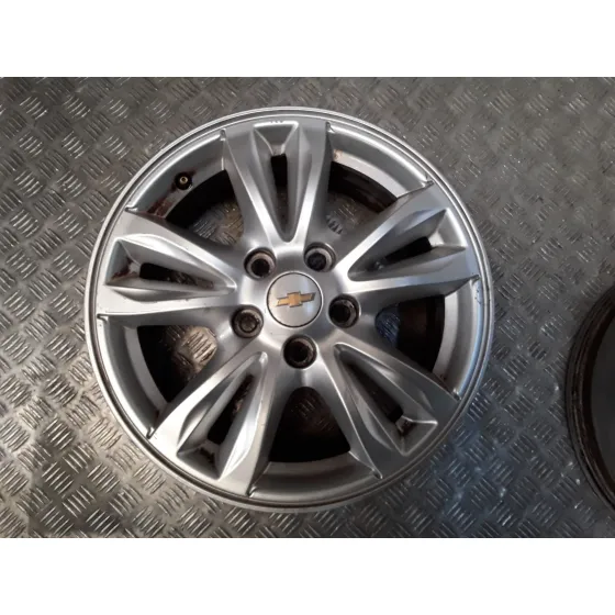Juego Llantas Aluminio para Chevrolet Cruze Hatchback (J305)