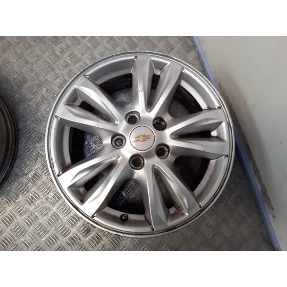 Juego Llantas Aluminio para Chevrolet Cruze Hatchback (J305)