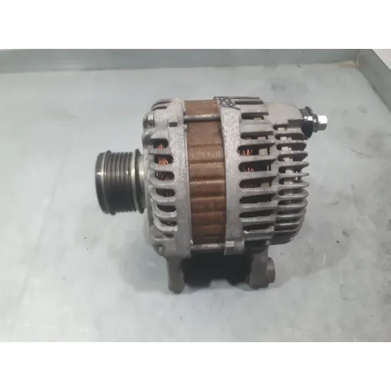 Alternador para Nissan Juke (F15)