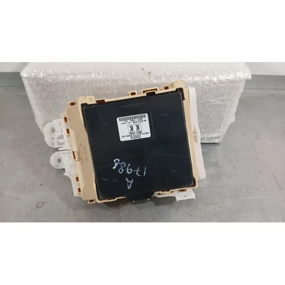Caja Reles / Fusibles para Toyota Auris (_E18_)