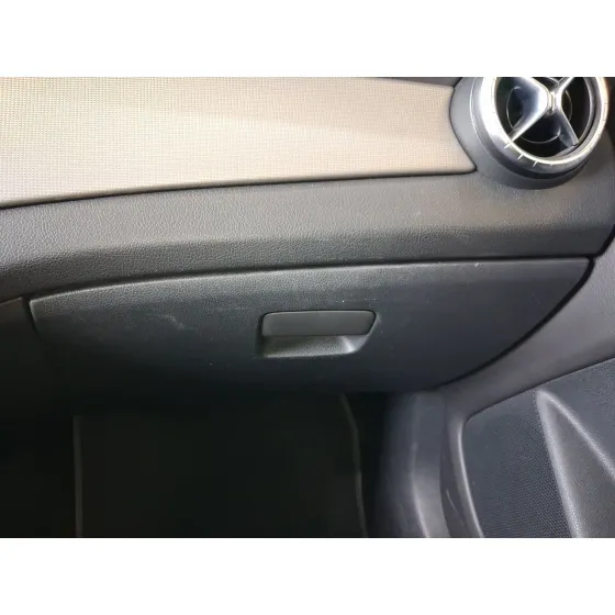 Guantera para Mercedes-Benz Cla Shooting Brake (X117)
