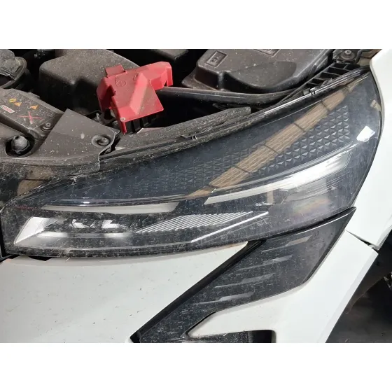 Faro Izquierdo para Renault Clio V (B7_)
