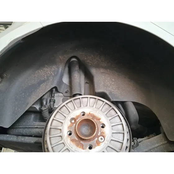 Plastico Pase Rueda Tras. Dch. para Renault Clio V (B7_)