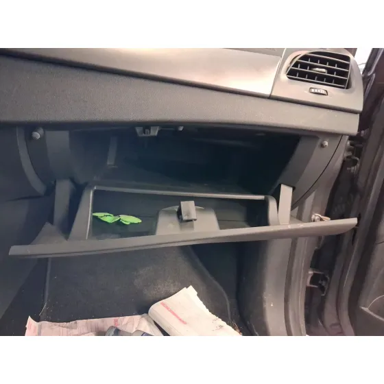 Guantera para Renault Fluence (L3_)