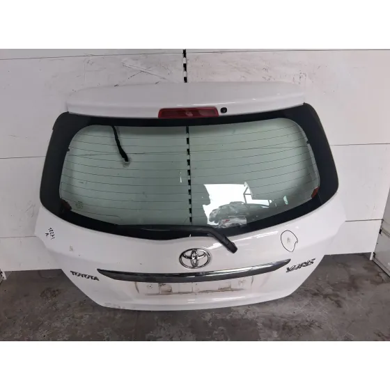 Porton Trasero para Toyota Yaris (_P13_)