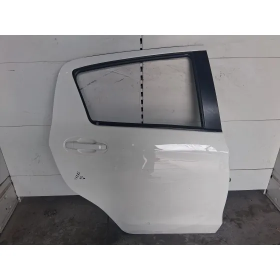 Puerta Trasera Derecha para Toyota Yaris (_P13_)