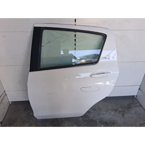 Puerta Trasera Izquierda para Toyota Yaris (_P13_)