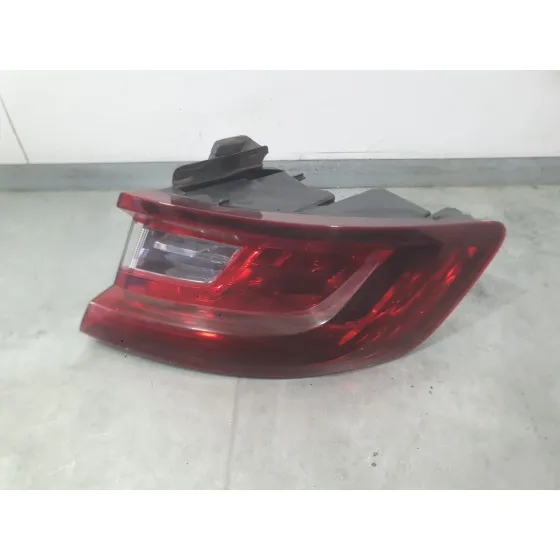 Piloto Trasero Derecho Exterior para Renault Megane Iv Hatchback (B9A/M/N_)