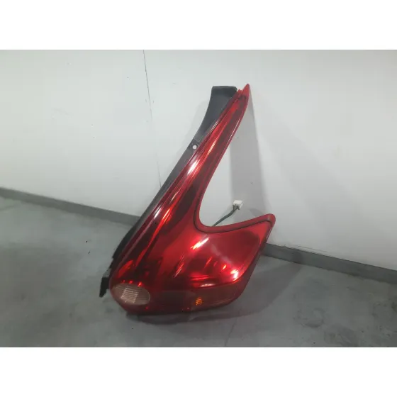 Piloto Trasero Derecho para Nissan Juke (F15)