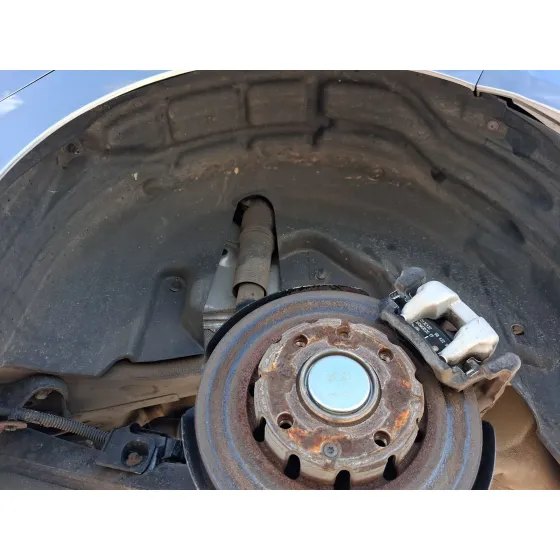 Plastico Pase Rueda Tras. Izq. para Opel Corsa F (P2Jo)