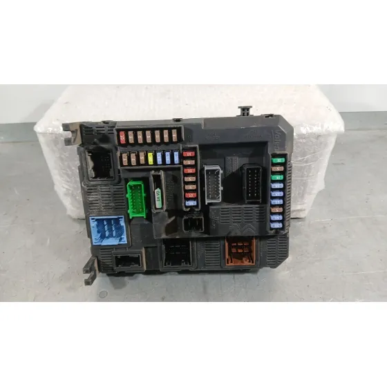 Caja Reles / Fusibles para Peugeot 208 I (Ca_, Cc_)