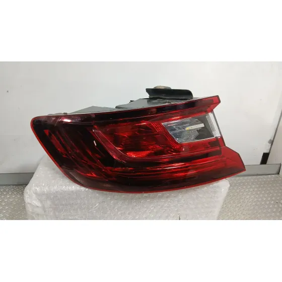 Piloto Trasero Izquierdo Exterior para Renault Megane Iv Hatchback (B9A/M/N_)