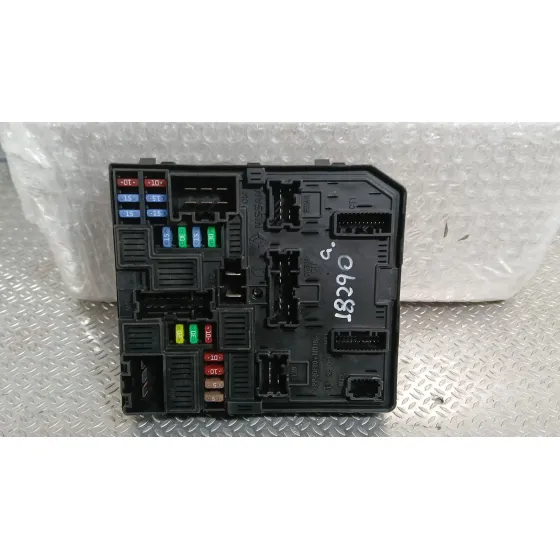 Caja Reles / Fusibles para Renault Megane Iv Hatchback (B9A/M/N_)