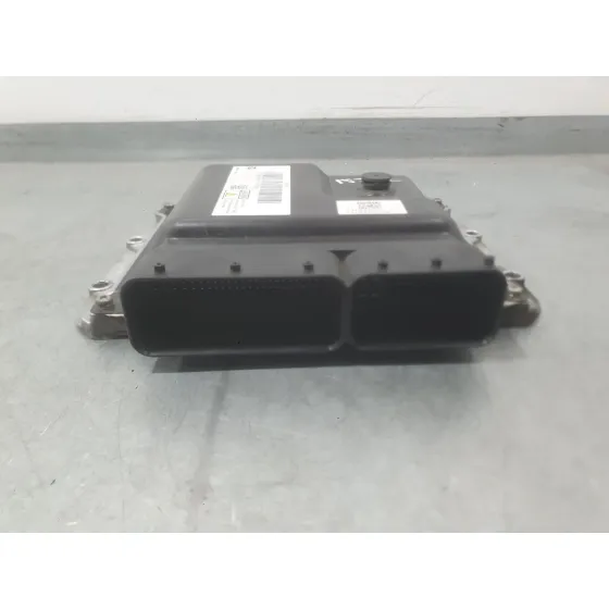 Centralita Motor Uce para Opel Astra J Sports Tourer (P10)