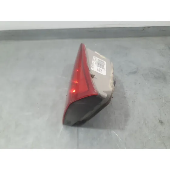 Piloto Trasero Derecho Interior para Opel Astra J Sports Tourer (P10)