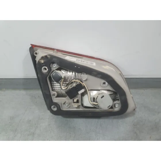 Piloto Trasero Derecho Interior para Opel Astra J Sports Tourer (P10)