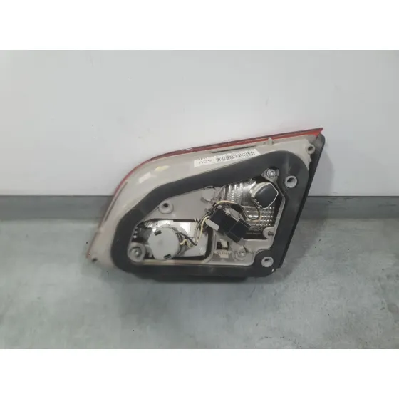 Piloto Trasero Izquierdo Interior para Opel Astra J Sports Tourer (P10)