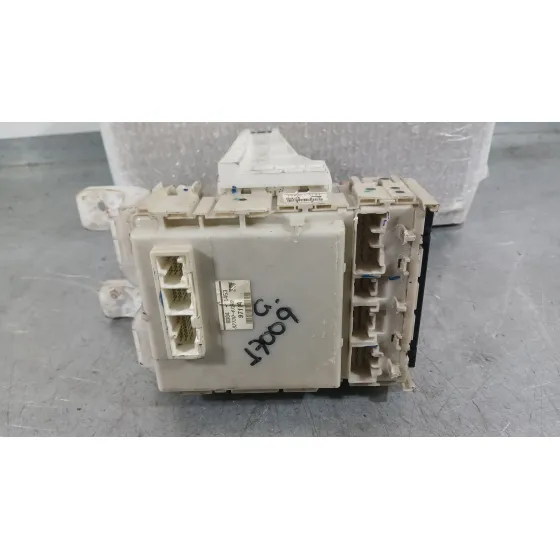 Caja Reles / Fusibles para Toyota Prius (Hw2)