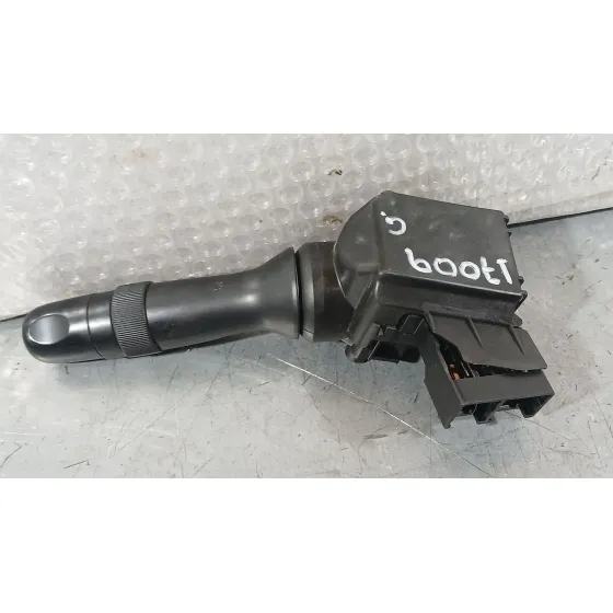 Mando Limpia para Toyota Prius (Hw2)