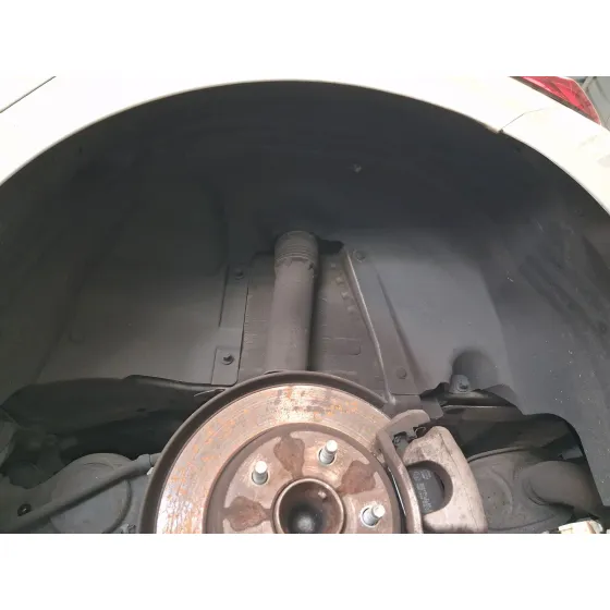 Plastico Pase Rueda Tras. Izq. para Opel Astra K (B16)