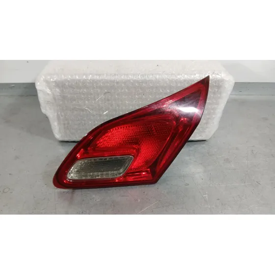 Piloto Trasero Derecho Interior para Opel Astra J (P10)