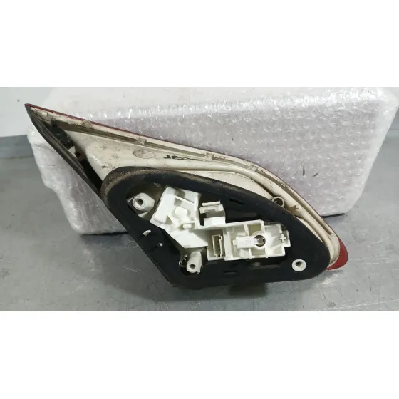 Piloto Trasero Derecho Interior para Opel Astra J (P10)